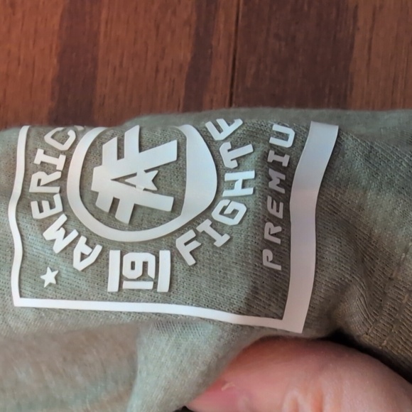 American Fighter Grey Tshirt with back and front print in Large NWT - Picture 3 of 7